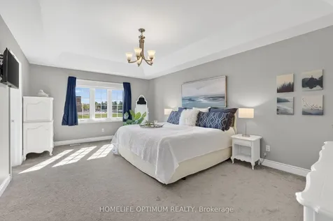 33 St Augustine Drive Whitby ON L1M 0L7