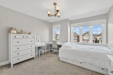 33 St Augustine Drive Whitby ON L1M 0L7