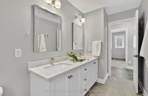 33 St Augustine Drive Whitby ON L1M 0L7