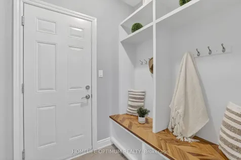 33 St Augustine Drive Whitby ON L1M 0L7