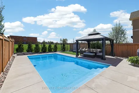 33 St Augustine Drive Whitby ON L1M 0L7