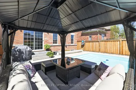 33 St Augustine Drive Whitby ON L1M 0L7