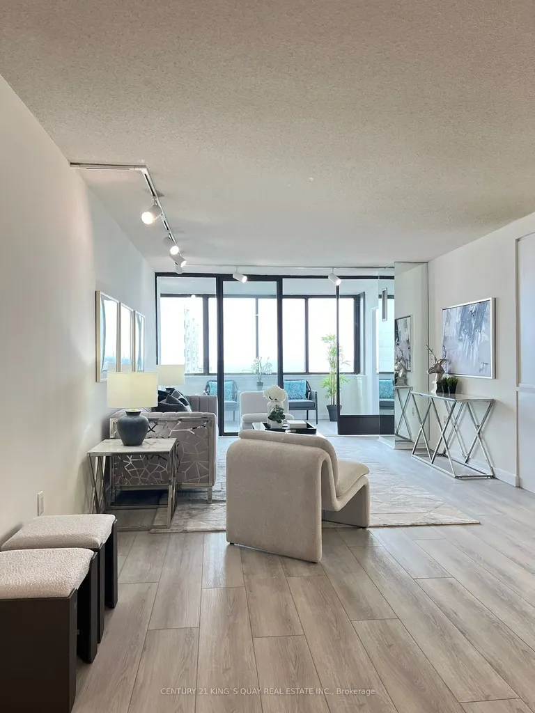 2330 Bridletowne Circle Toronto ON M1W 3P6