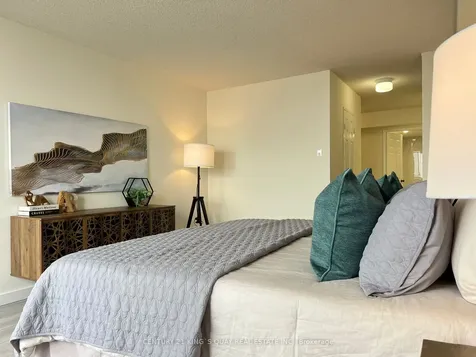 2330 Bridletowne Circle Toronto ON M1W 3P6