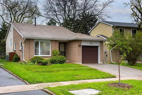 151 Goldhawk Trail Toronto ON M1V 1X1