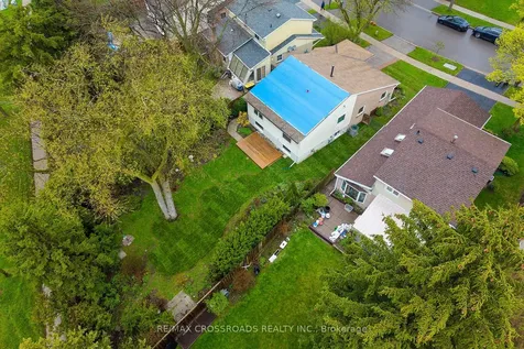 151 Goldhawk Trail Toronto ON M1V 1X1