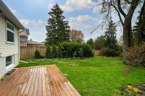 151 Goldhawk Trail Toronto ON M1V 1X1