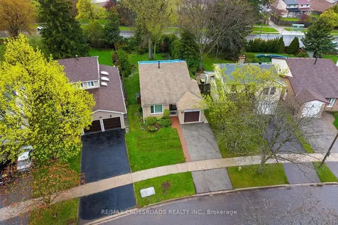 151 Goldhawk Trail Toronto ON M1V 1X1