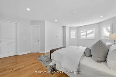 27 Merchants Avenue Whitby ON L1P 1S2
