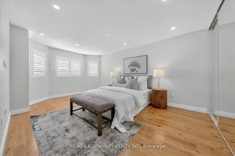 27 Merchants Avenue Whitby ON L1P 1S2