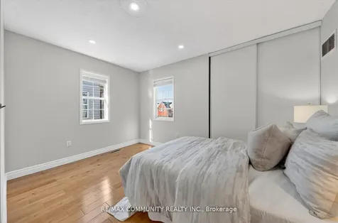 27 Merchants Avenue Whitby ON L1P 1S2