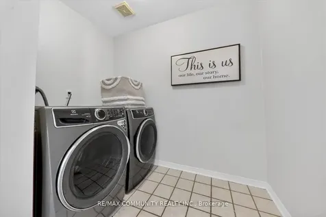 27 Merchants Avenue Whitby ON L1P 1S2