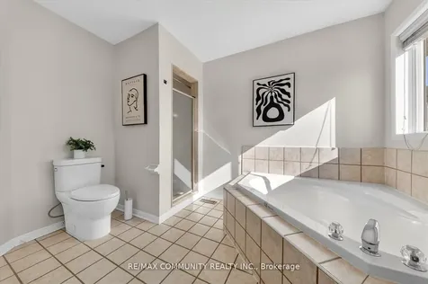27 Merchants Avenue Whitby ON L1P 1S2