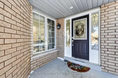 27 Merchants Avenue Whitby ON L1P 1S2