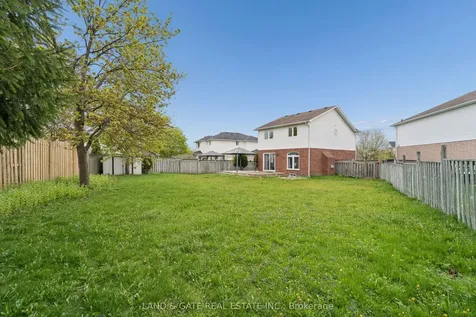 367 Concordia Court Oshawa ON L1G 8C3