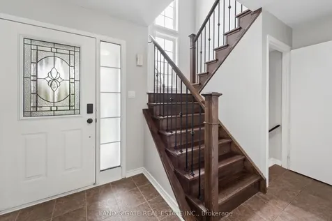367 Concordia Court Oshawa ON L1G 8C3