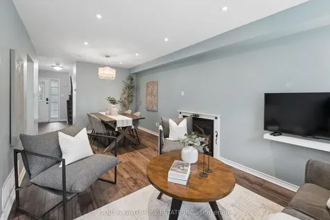 367 Concordia Court Oshawa ON L1G 8C3