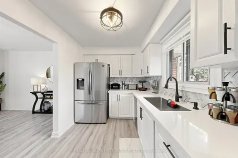 1100 Oxford Street Oshawa ON L1J 6G4