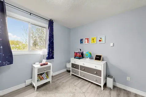 1100 Oxford Street Oshawa ON L1J 6G4