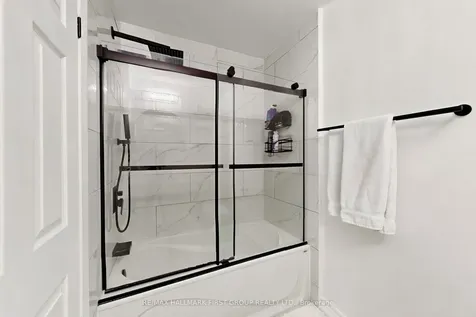 1100 Oxford Street Oshawa ON L1J 6G4