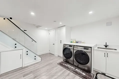 1100 Oxford Street Oshawa ON L1J 6G4