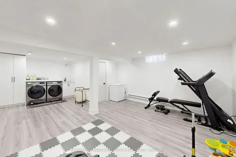 1100 Oxford Street Oshawa ON L1J 6G4