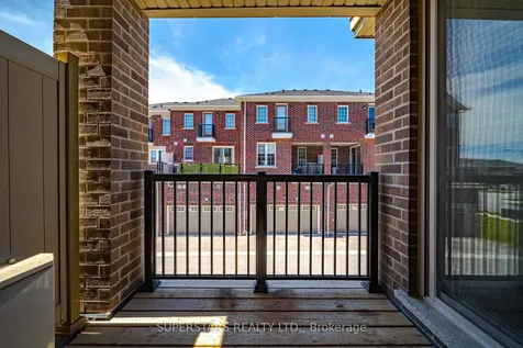 3342 Thunderbird Promenade Pickering ON L1X 0N1