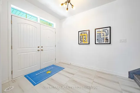 3342 Thunderbird Promenade Pickering ON L1X 0N1