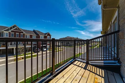 3342 Thunderbird Promenade Pickering ON L1X 0N1