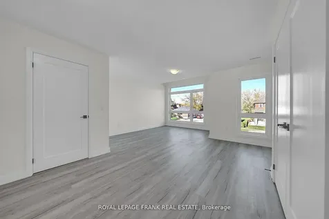327 Anderson Avenue Oshawa ON L1J 2N8