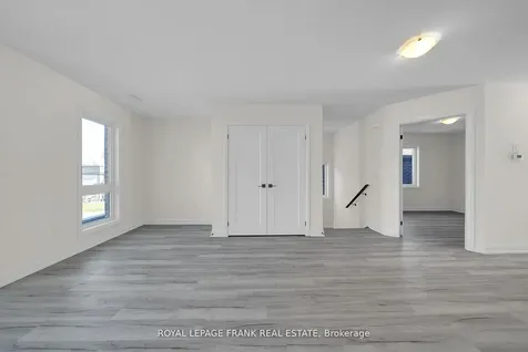 327 Anderson Avenue Oshawa ON L1J 2N8