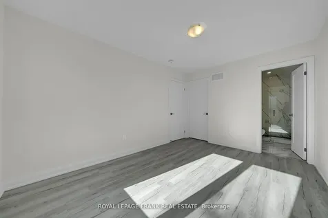 327 Anderson Avenue Oshawa ON L1J 2N8