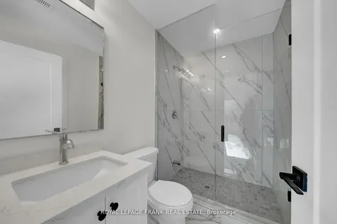 327 Anderson Avenue Oshawa ON L1J 2N8