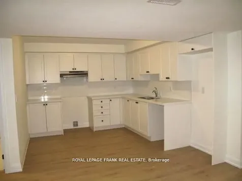 327 Anderson Avenue Oshawa ON L1J 2N8
