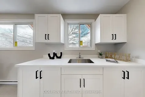 33 Celeste Drive Toronto ON M1E 2V2
