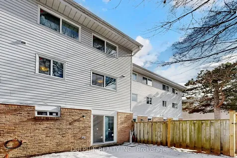 33 Celeste Drive Toronto ON M1E 2V2