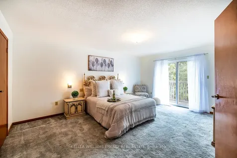 565 Prestwick Drive Oshawa ON L1J 7P4