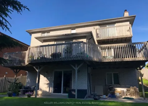 565 Prestwick Drive Oshawa ON L1J 7P4