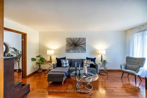 565 Prestwick Drive Oshawa ON L1J 7P4