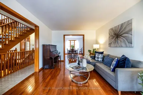 565 Prestwick Drive Oshawa ON L1J 7P4