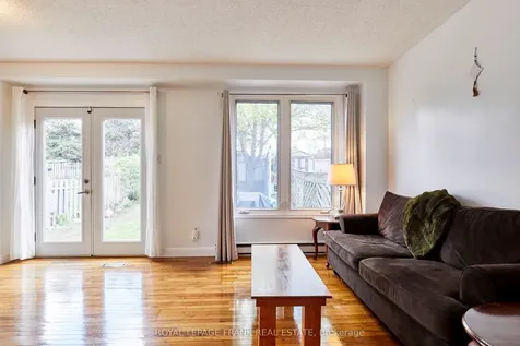 33 Overbank Drive Oshawa ON L1J 7X9