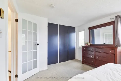 33 Overbank Drive Oshawa ON L1J 7X9