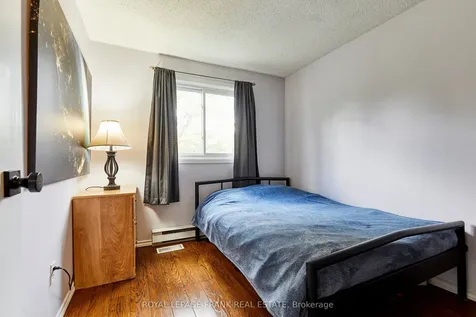 33 Overbank Drive Oshawa ON L1J 7X9