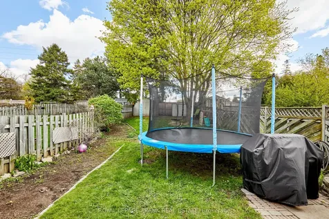 33 Overbank Drive Oshawa ON L1J 7X9