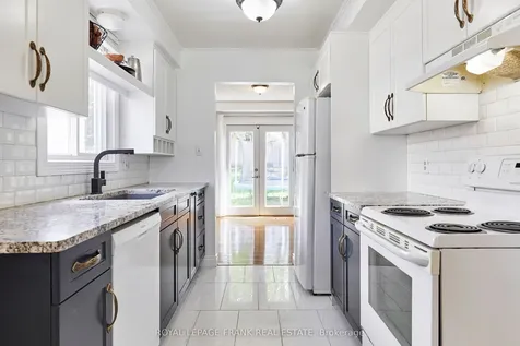 33 Overbank Drive Oshawa ON L1J 7X9