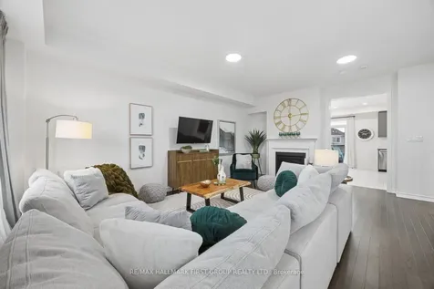 50 Westbury Way Whitby ON L1M 1J4