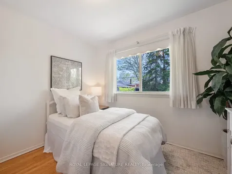 25 Stavely Avenue Toronto ON M1K 4P2