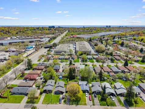 25 Stavely Avenue Toronto ON M1K 4P2