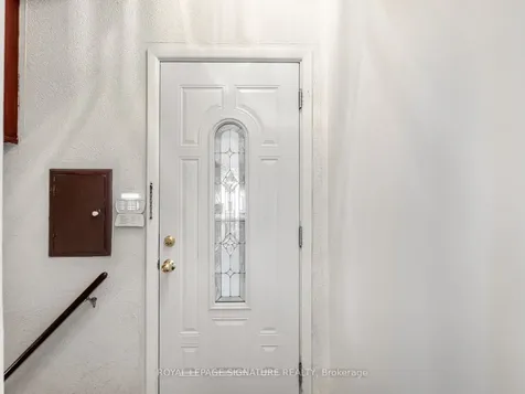 25 Stavely Avenue Toronto ON M1K 4P2