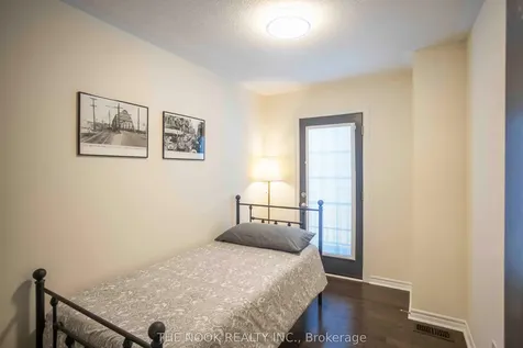 36 Ferris Square Clarington ON L1E 0J2